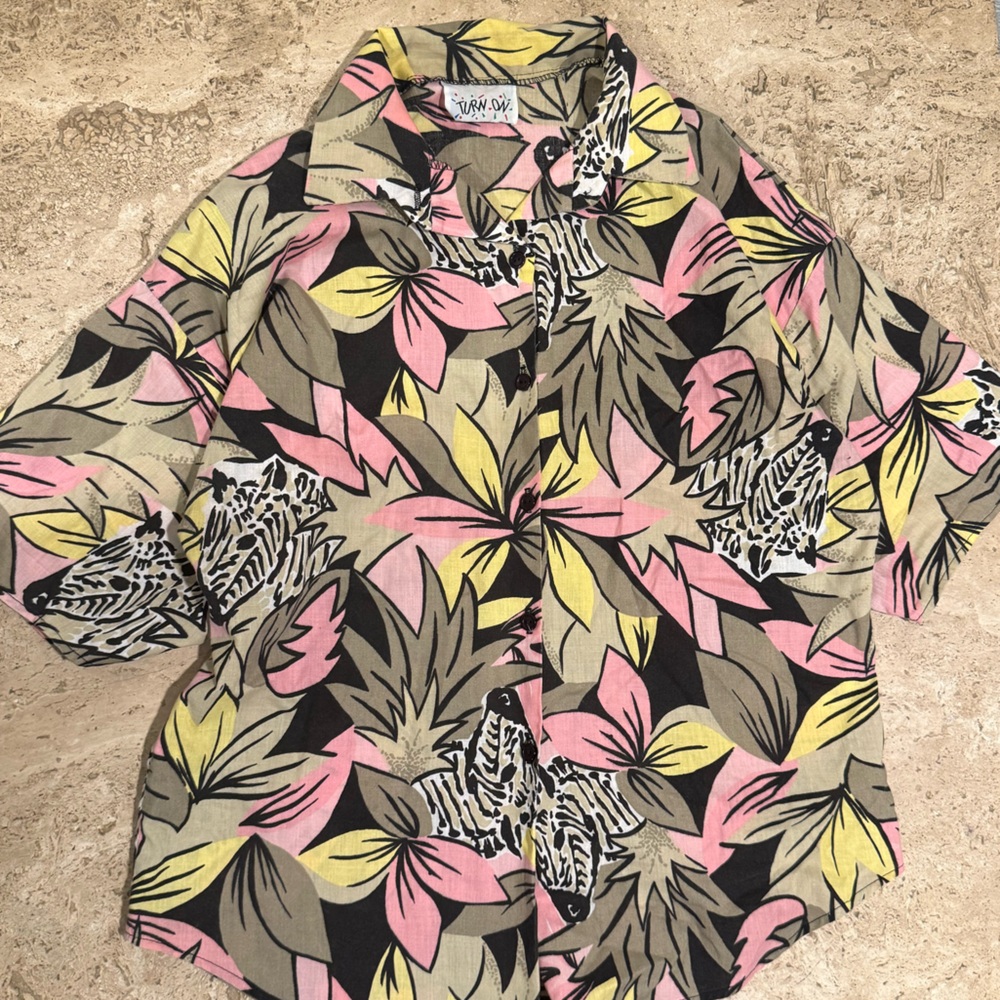 VINTAGE Zebra Abstract Short Sleeve Button Up